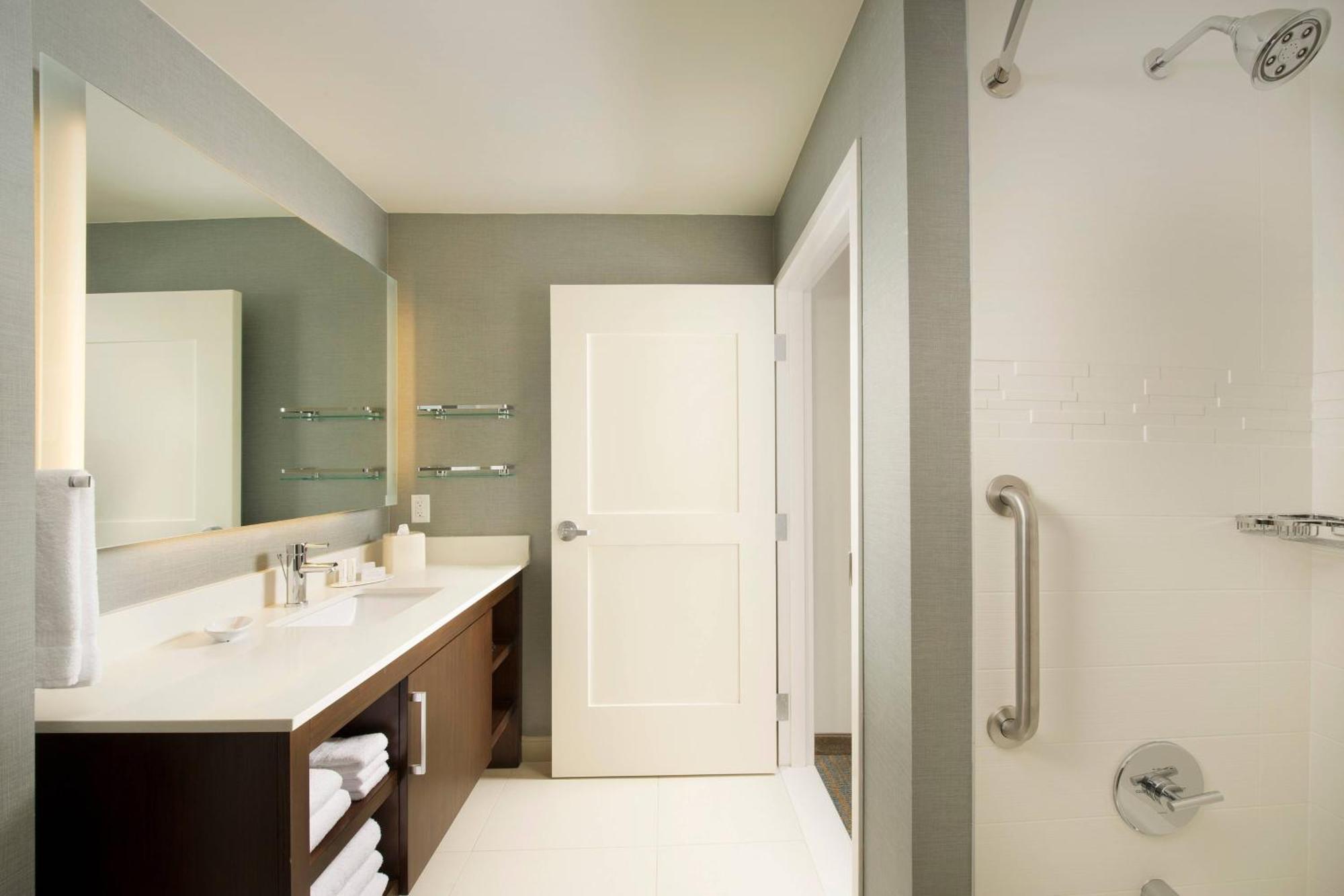 Residence Inn By Marriott Tyler Bagian luar foto